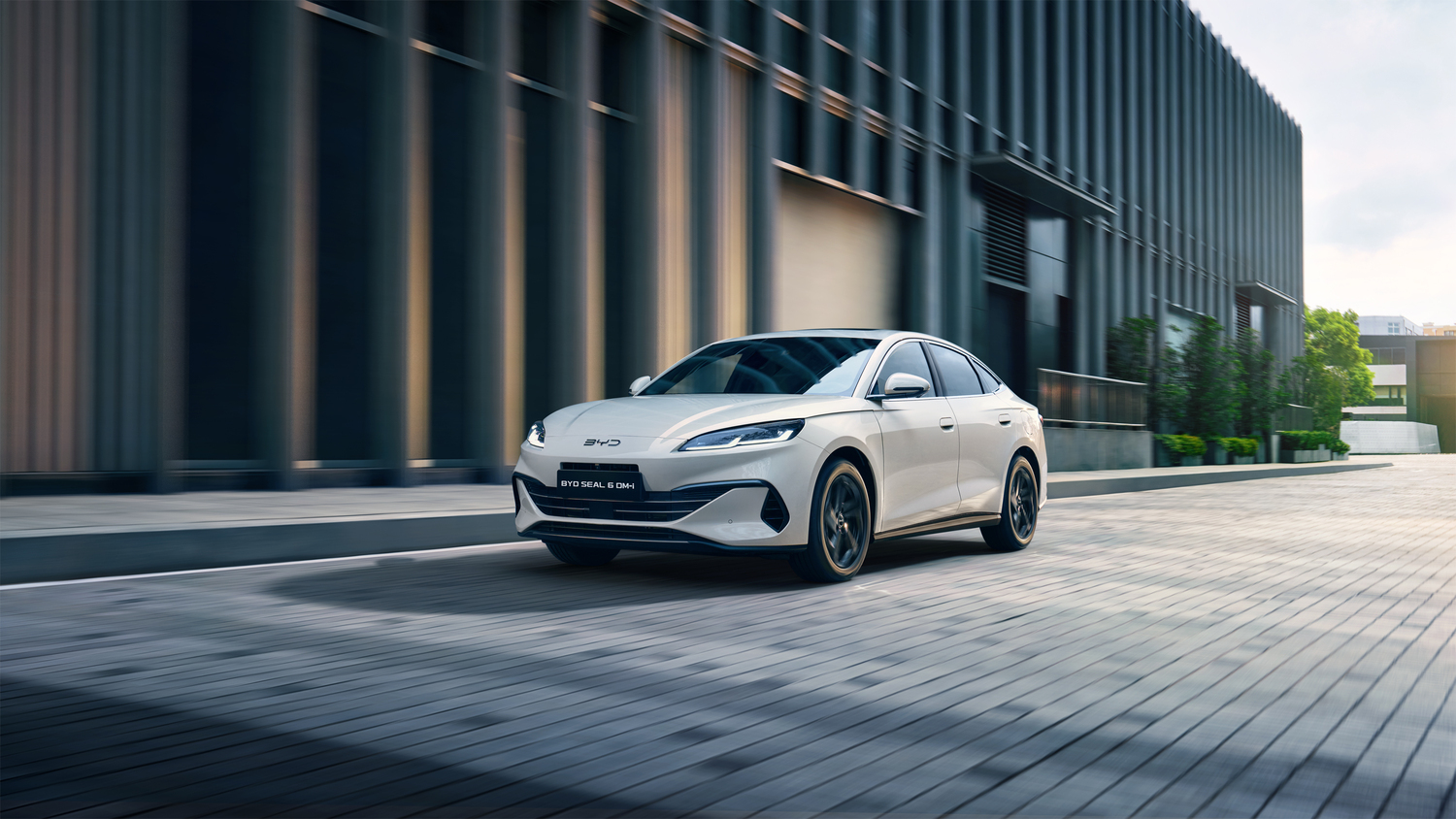 BYD SEAL 6 DM-i 